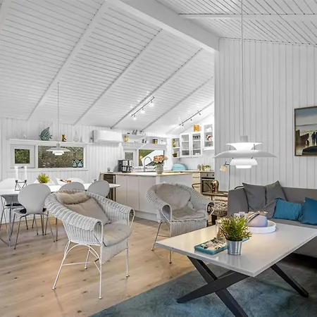 Gonda - 2km From The Sea By Interhome